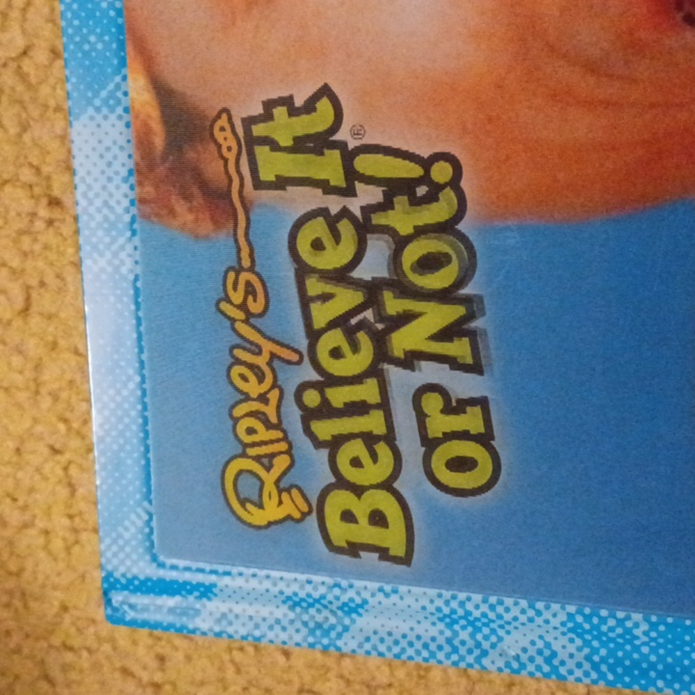 Book Scholastic Ripley's Believe It or Not! 2014 - Blue Cover